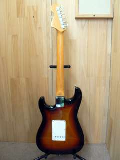Fender Japan 68 Reissue stratocaster ST68 TX  
