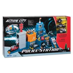  Daron Action City Police Station Toys & Games