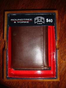 ROUNDTREE & YORKE TRIFOLD BROWN LEATHER WALLET W/ WOOD BOX NWT  