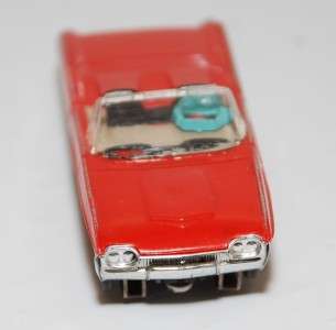 VINTAGE AURORA 1963 FORD THUNDERBIRD ROADSTER IN RED XMAS ARM  