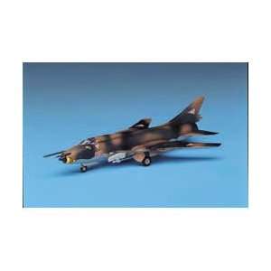  ACADEMY   1/144 SU22 Fitter Fighter (Plastic Models) Toys 