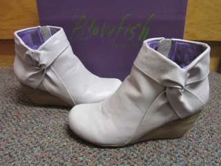 Blowfish Blyth Light Gray Cute Ankle Wedges Booties Boots 6  