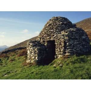  Ancient Beehive Huts, Dingle Peninsula, County Kerry 