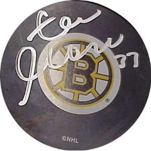  Zdeno Chara Boston Bruins Autographed Hockey Puck 