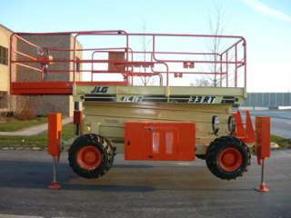   SCISSOR LIFT MANLIFT HYDRAULIC LEVELING OUTRIGGERS AERIAL LIFT  