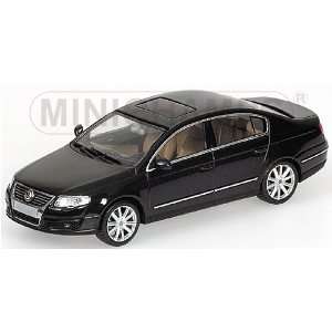  Volkswagen Passat 2005 Black 1/43 Scale Diecast Model 