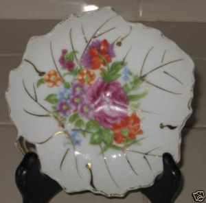 VICEROY CHINA LEAF NUT DISH WITH FORAL DECORATION  