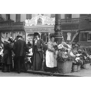  Vintage Art Flower Sellers, London   04414 4