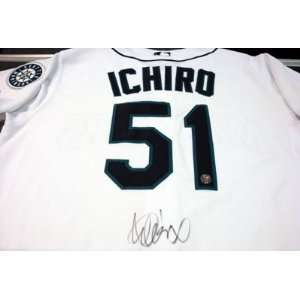  Signed Ichiro Suzuki Jersey