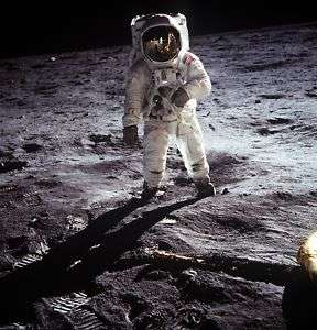 Neil Armstrong Moonwalk Apollo 11 Photo T shirt  