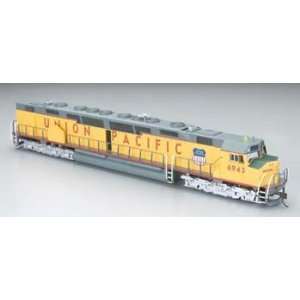  HO RTR DD40AX w/DCC, UP #6943 Toys & Games