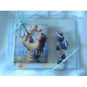   Motherhood, a Gift of Love Mini Book , Card and Gift 