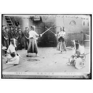  Japanese sailors fencing