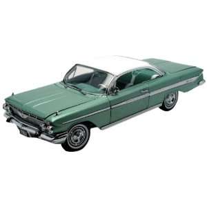  SS 409 Sport Coupe Arbor Green Poly 1/18 by Sunstar 2105 Toys & Games