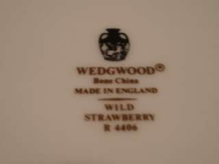 Wedgwood Wild Strawberry 8 Salad Dessert Plates R4406  