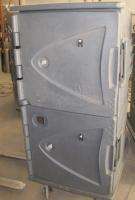 We are auctioning off this CAMBRO CAM 300 HOLDING CABINET  b.