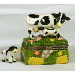  Cow Nursing Calf Udder Hinged Miniature Trinket