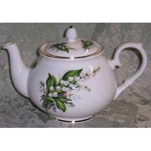  Sheltonian 6 Cup English Teapot   Lily of the Valley 