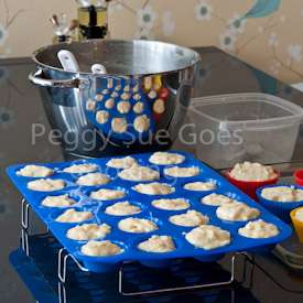 Silicone 24 Mini Muffin Cup Cake Baking Pan / Tin  