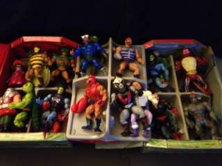 HEMAN VINTAGE MASTERS OF THE UNIVERSE 24 FIGURE LOT & COLLECTOR CASES 