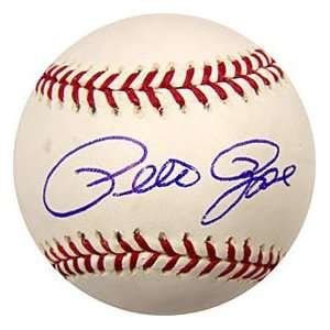  Pete Rose Autographed / Signed Baseball 