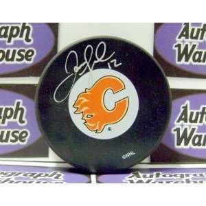 Jarome Iginla Autographed Hockey Puck (Calgary Flames)