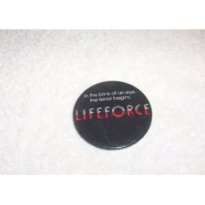  LIFEFORCE PROMOTIONAL MOVIE BUTTON 1985 