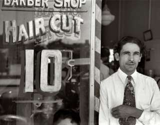 UNIQUE VINTAGE DEPRESSION 1932 PHOTO BARBER SHOP HAIR CUTS HOT SHAVE 