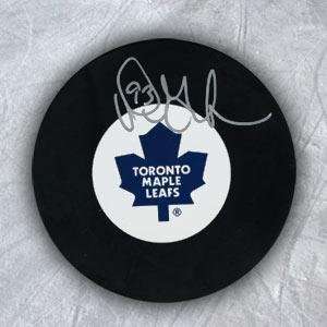 Doug Gilmour Signed Puck   Toronto Maple Leafs   Autographed NHL Pucks