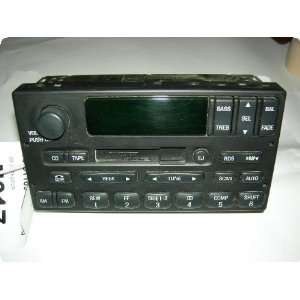 Radio  EXPEDITION 99 AM FM Casssette (CD changer button), Mach Sound 