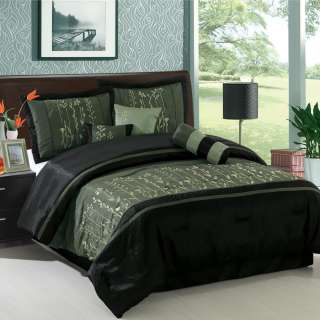 Piece Polyester Comforter Set/ Queen or King Size/ Multiple Shades 