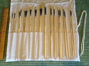 Artist Paint Brush Set 18 BRISTLE Flat & Round Brushes 1   8 & 10 