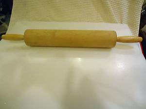 VINTAGE 20 ROWOCO WOOD ROLLING PIN   kitchen cooking utensils   MADE 