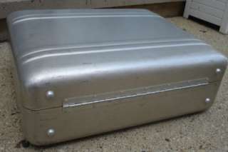 vintage HALLIBURTON (ZERO) Early Aluminum Suitcase Luggage 21x17x7.5 
