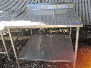 45 STAINLESS STEEL WORK TABLE WITH UNDERSHELF 10170  