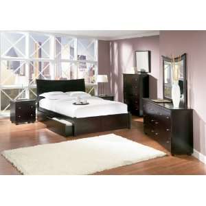 King Atlantic Furniture Milano Bed with Flat Panel Footboard in 