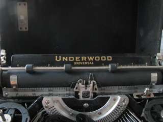 ANTIQUE 1930s UNDERWOOD PORTABLE TYPEWRITER W/CARRY CASE  