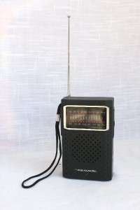   Realistic Shirt Pocket Radio AM FM Radio Shack Transistor Radio  