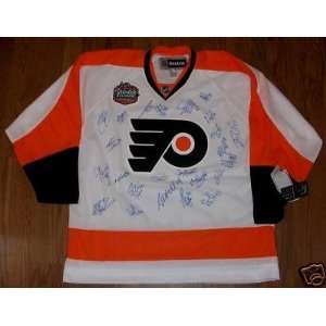   Flyers Team Signed Winter Classic Jersey