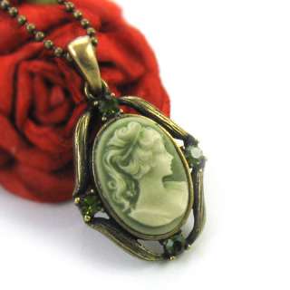 Antique Design Olive Green Cameo Pendant Necklace n788  