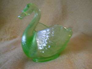 FENTON GREEN CARNIVAL GLASS SWAN  