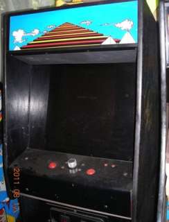 Arkanoid coin operated Arcade Game works well  