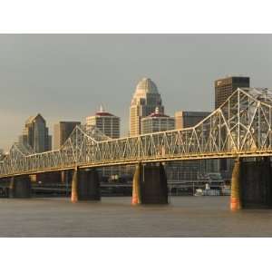  Clark Memorial Bridge, Louisville, Kentucky, USA Stretched 