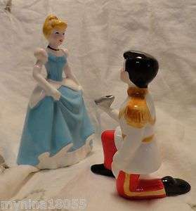   Disney Cinderella & Prince with Slipper Figurine Set Japan / Taiwan