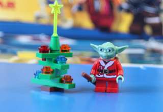 LEGO Star Wars 7958 Santa Yoda Minifigure with Christmas Tree NEW Free 