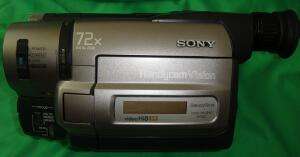 Sony Hi8 Camcorder Model CCD TRV815 (same as the TRV85) June 1998