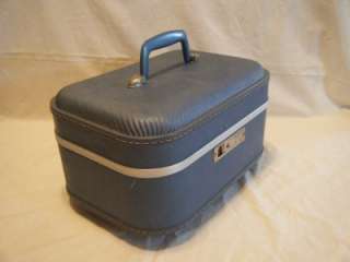   BLUE OVERNIGHT OR TRAIN CASE WITH MIRROR & KEY P Burg Virginia  