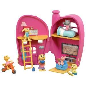   Teeny Little Families Happy Home Playsets   Mobile Manor Toys & Games