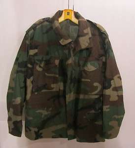   CAMOUFLAGE FIELD JACKET, NO RIPS OR TEARS SIZE SMALL SHORT  
